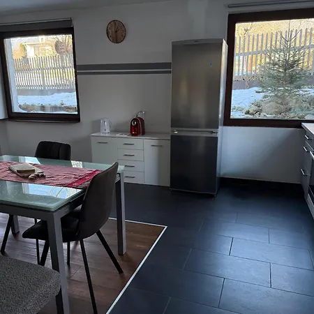Modernes Heim Im Alten Apartamento